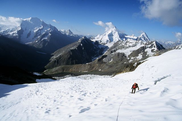Montée au Chotar Zom